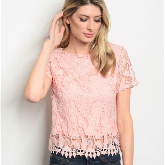 🌷 Lovely Lace Top! - Picture 4 of 5